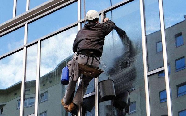 نماهای شیشه ای و کامپوزیتی