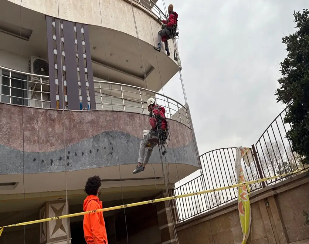 اهمیت پیچ و رولپلاک نمای ساختمان در اصفهان