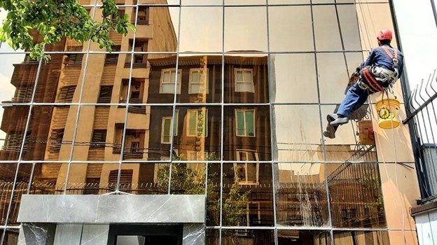 شستشوی انواع نما با تیم اهورا طناب